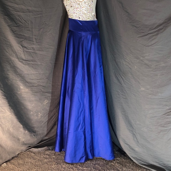 Elegant Blue and Silver Women's Formal Dress - Picture 7 of 16